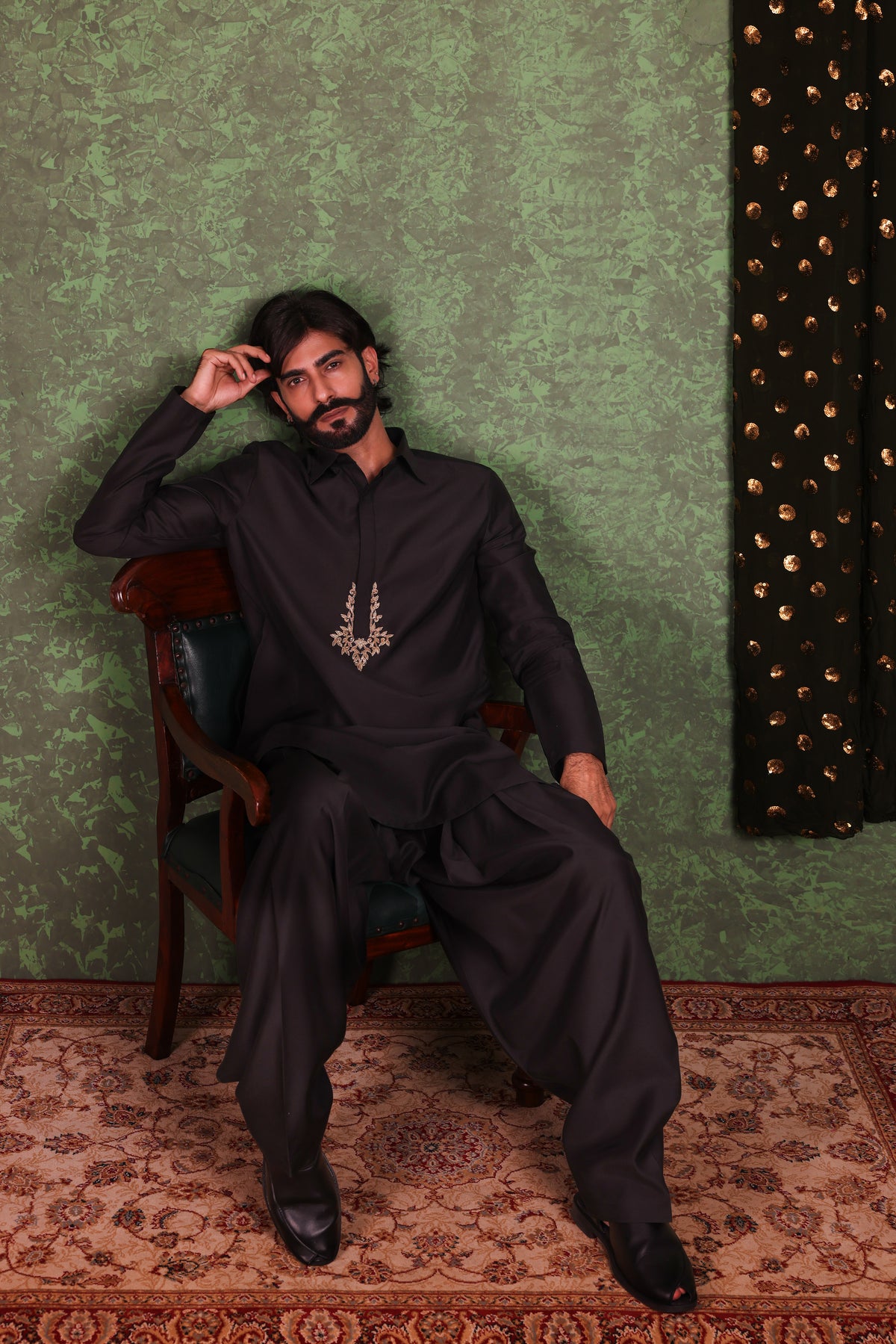 Parvaaz - Men's Embroiderd Black Kurta Salwar Set