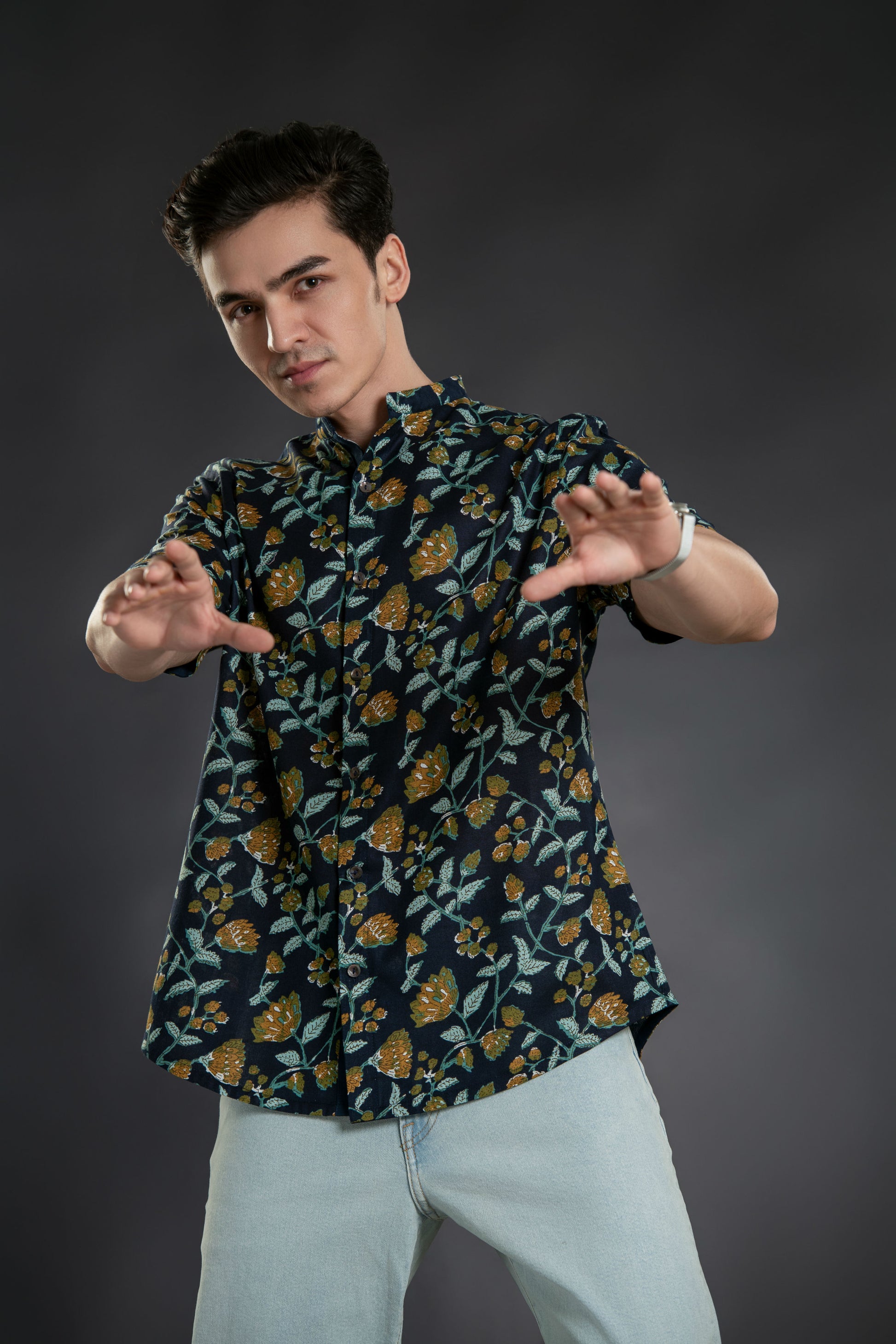 Casual outfit shirt for men 