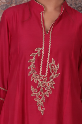 Saira - Women's Rani Pink Hand Embroidered Kurta Set