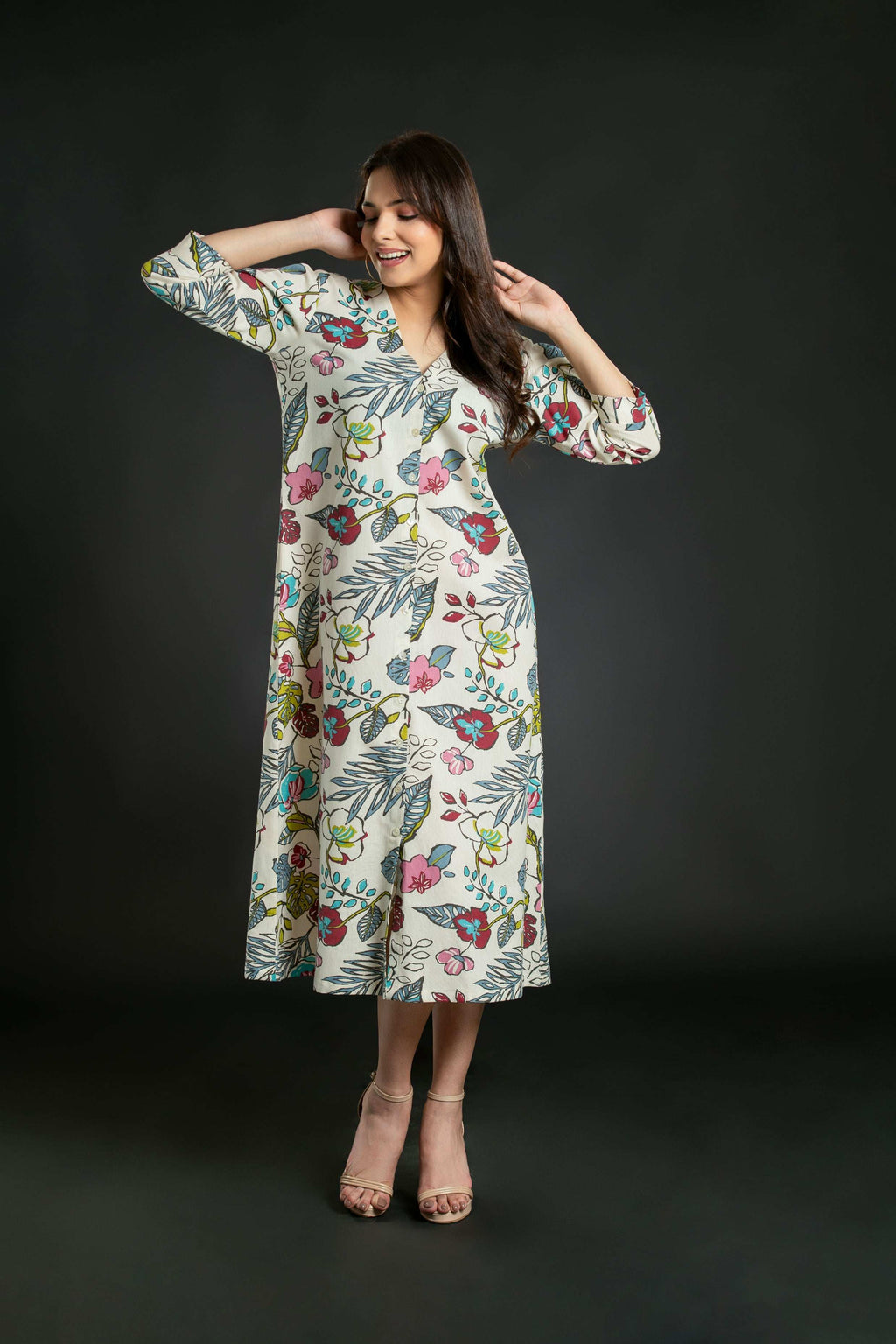 Women's Beige Floral V-Neck Midi Dress Midi Dress