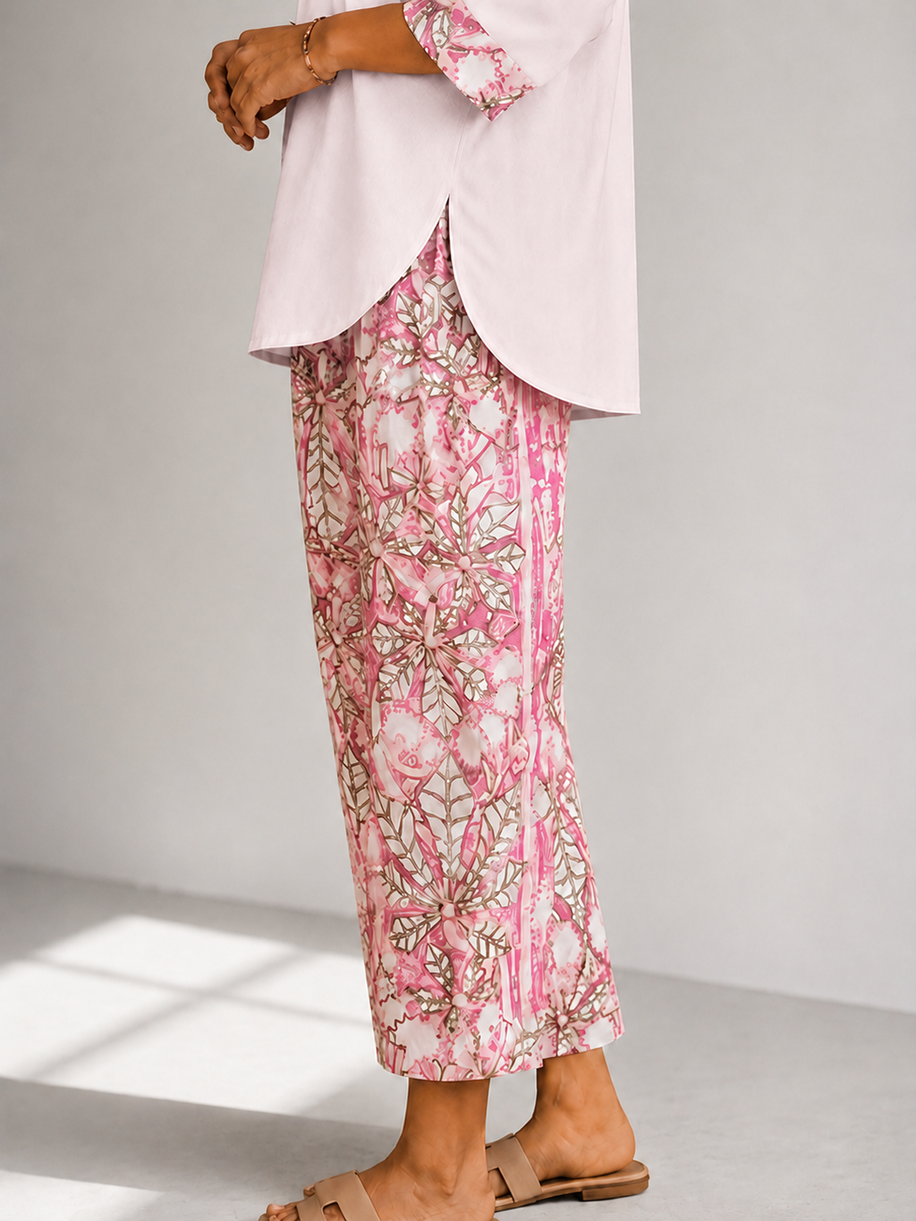 Curved Hem Pink Printed Kurta Salwar