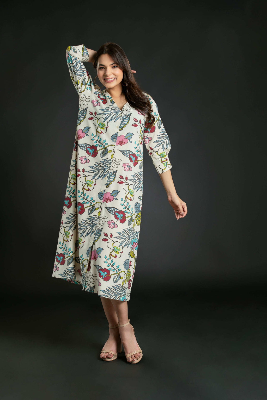 Women's Beige Floral V-Neck Midi Dress Midi Dress