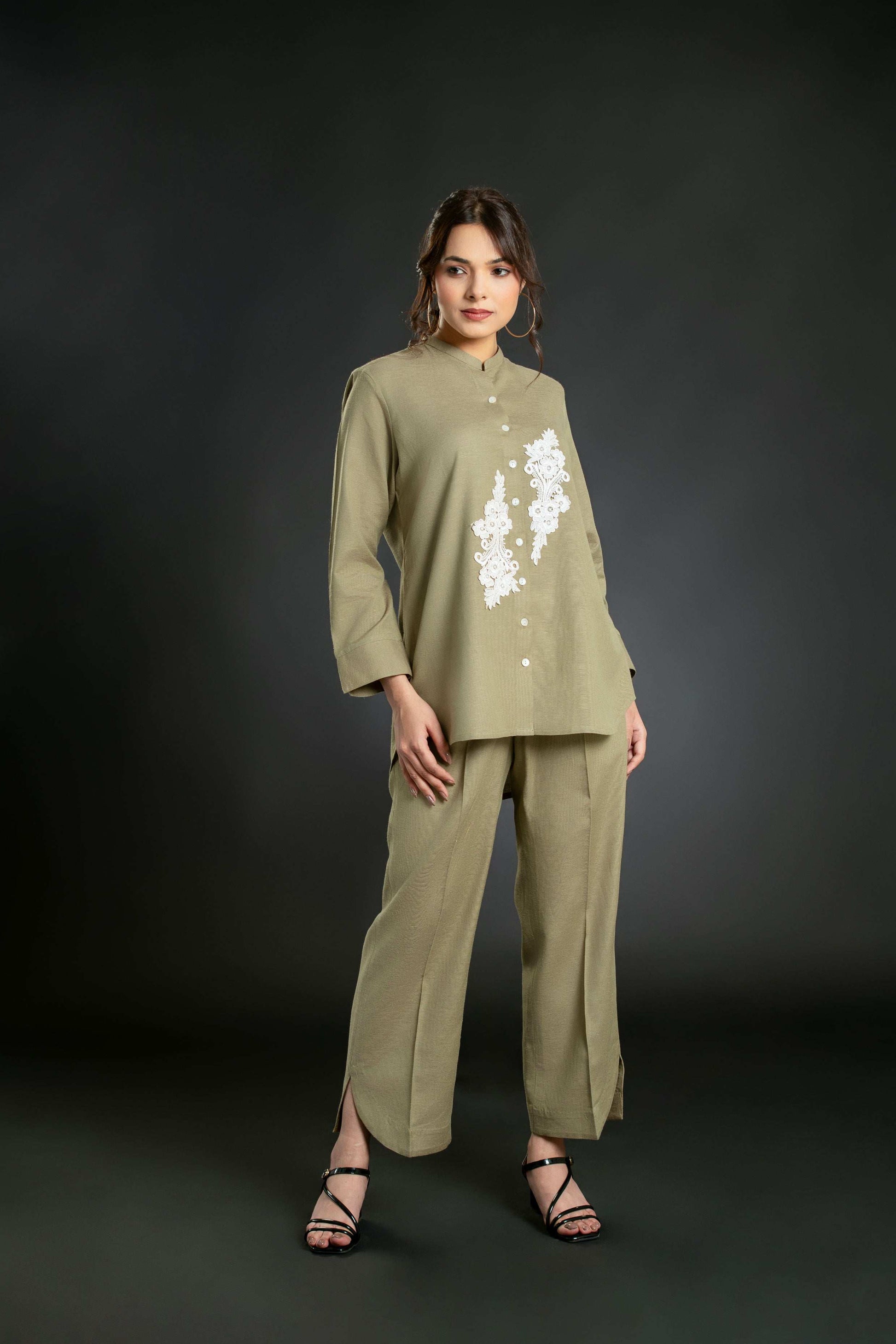 Women's Short Coord Set With Front Motifs Short Co-Ord Set