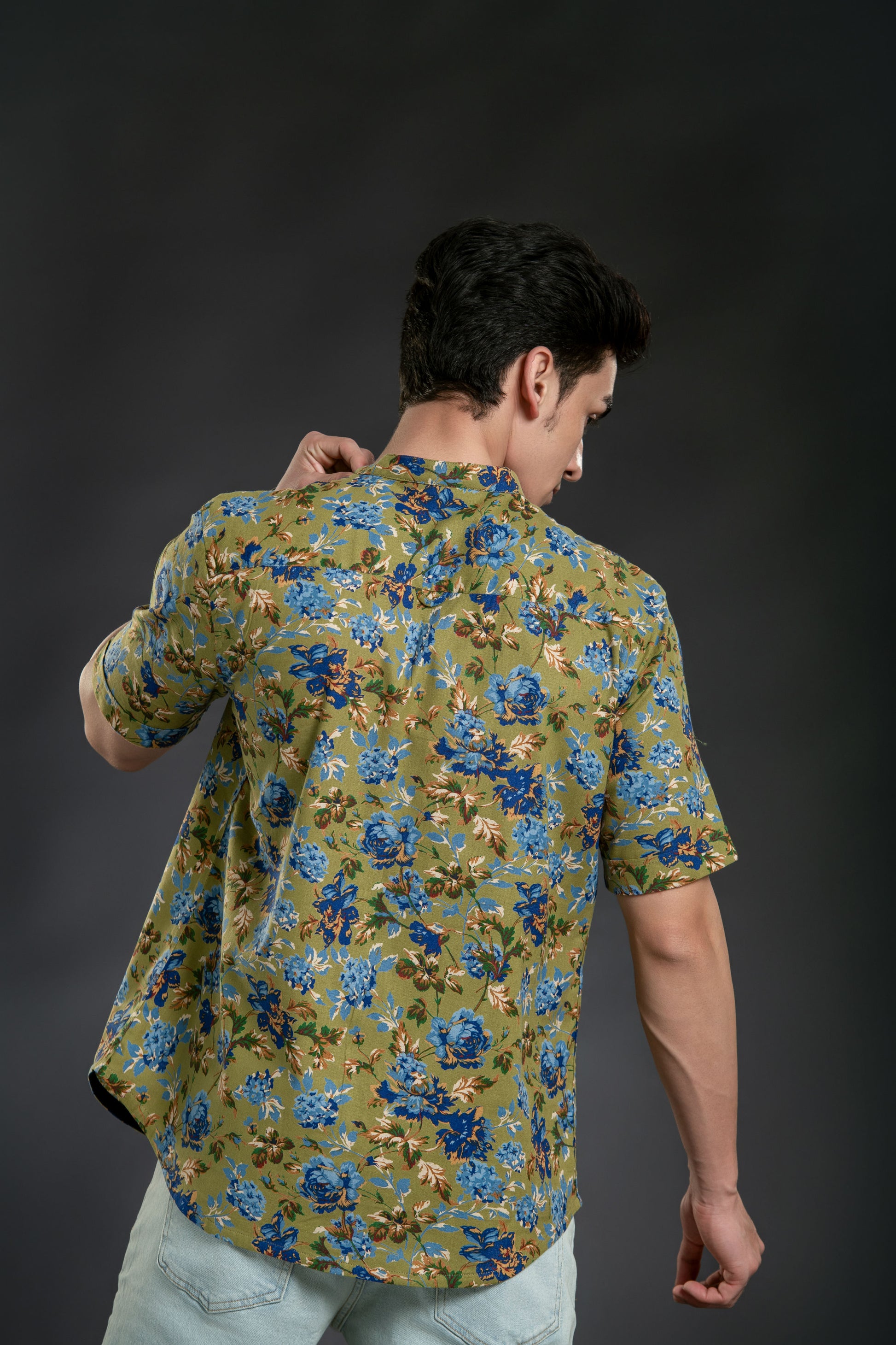 Green Floral print shirt | back view 