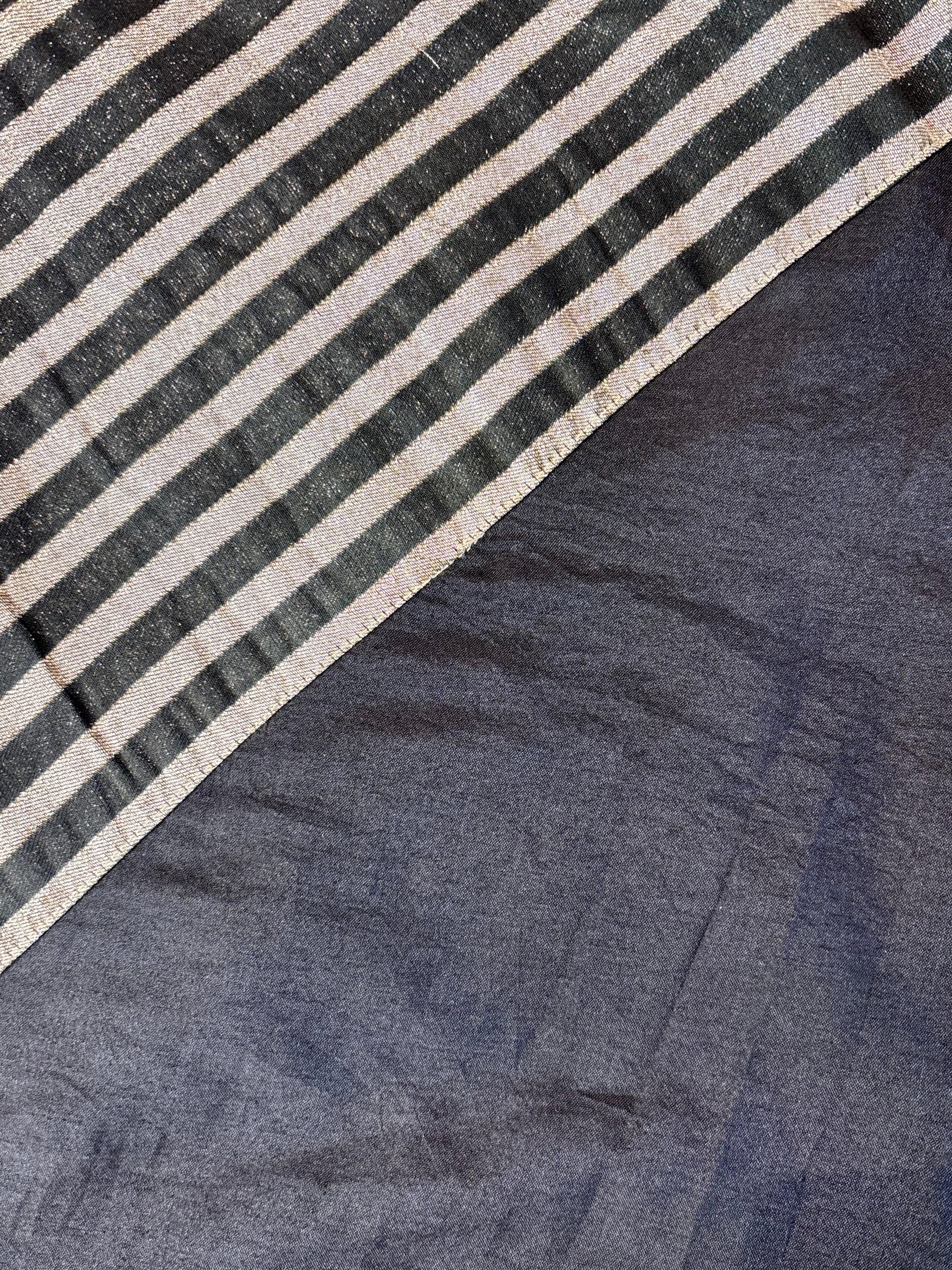 Mannat - Black Silk Silver Stripes Collar Kurta Pant Set for Men