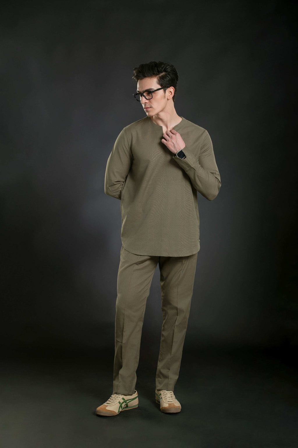 Minimal V-Neck Linen Co-Ord Co-Ord Set