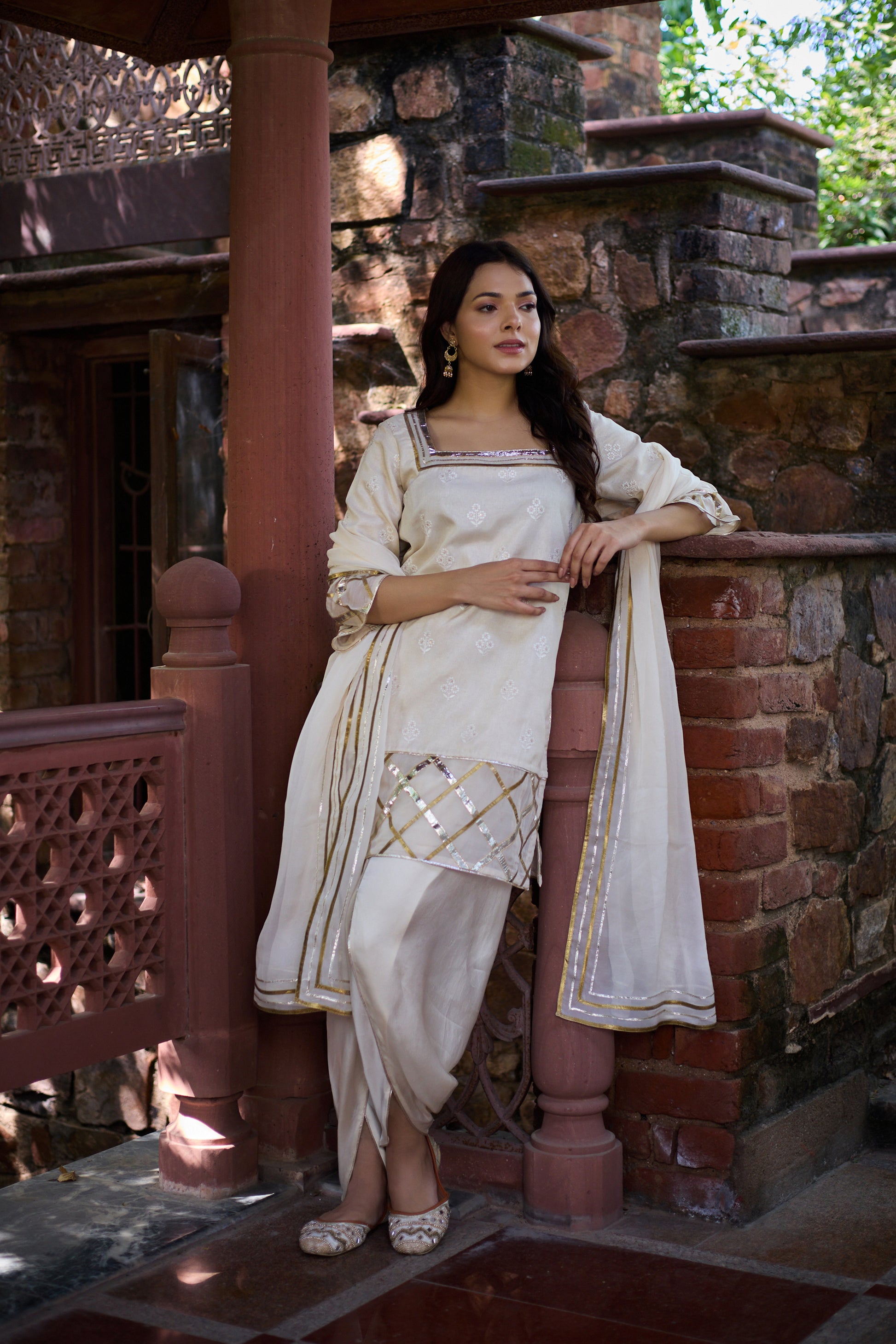 Ruhani - Beige Kurta set 