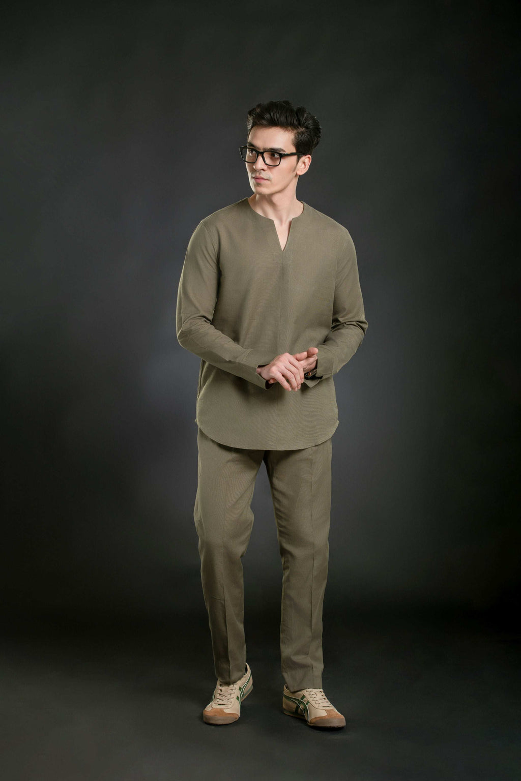 Minimal V-Neck Linen Co-Ord Co-Ord Set