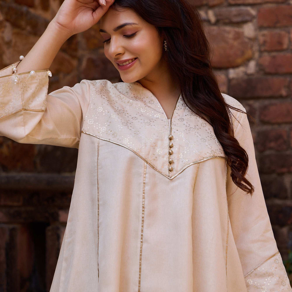 Dilshaad & Dilnaaz - Embroidered Leaf & V-Neckline Twin Set Twinning Statement