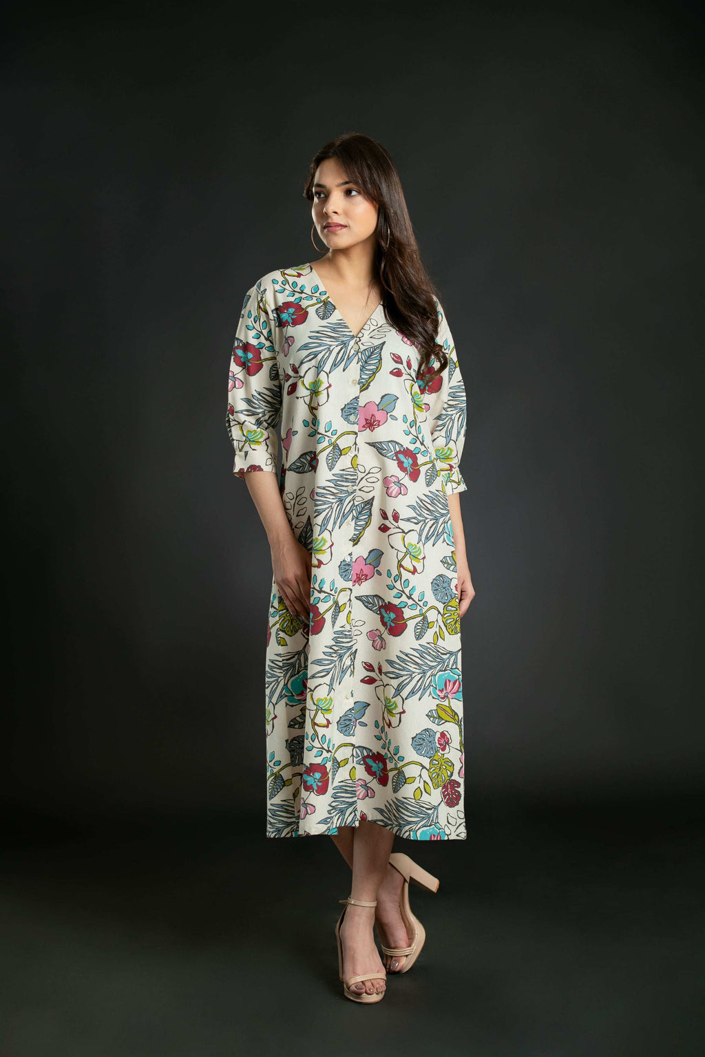 Women's Beige Floral V-Neck Midi Dress Midi Dress