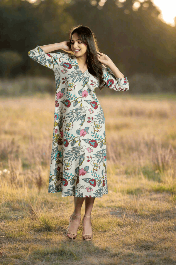 Women's Beige Floral V-Neck Midi Dress Midi Dress