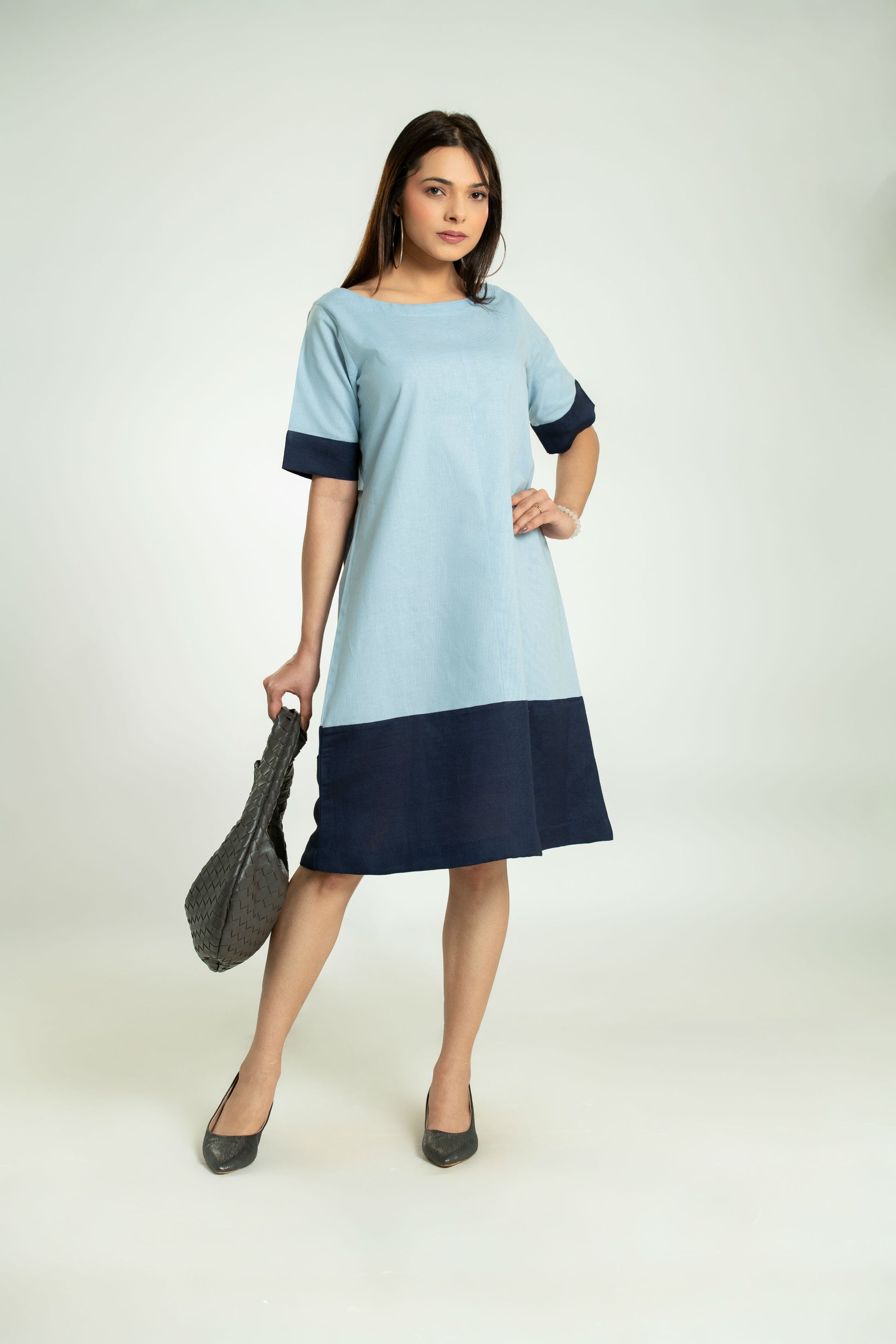 short sleeves blocked dress