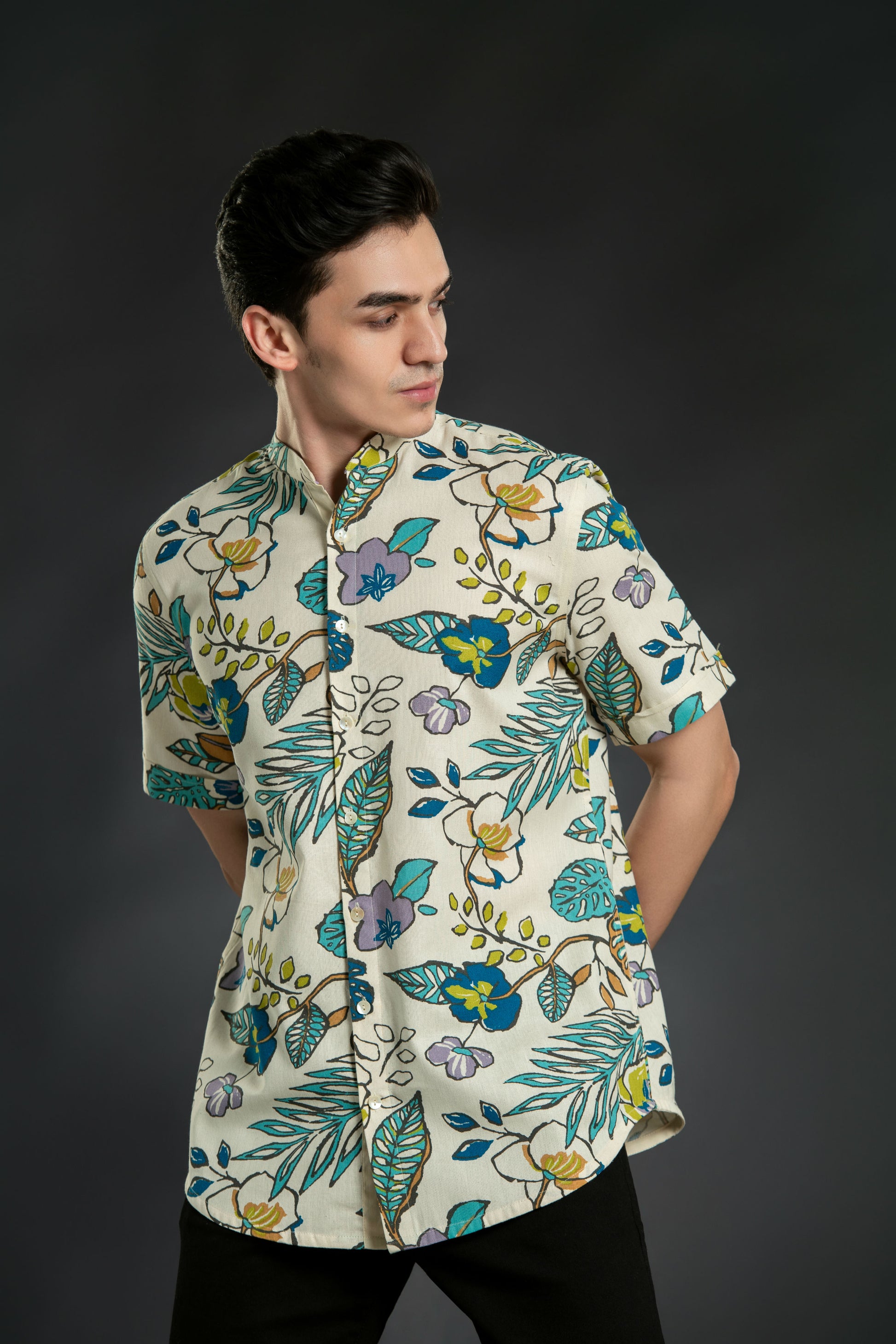 short sleeves leaf design shirt