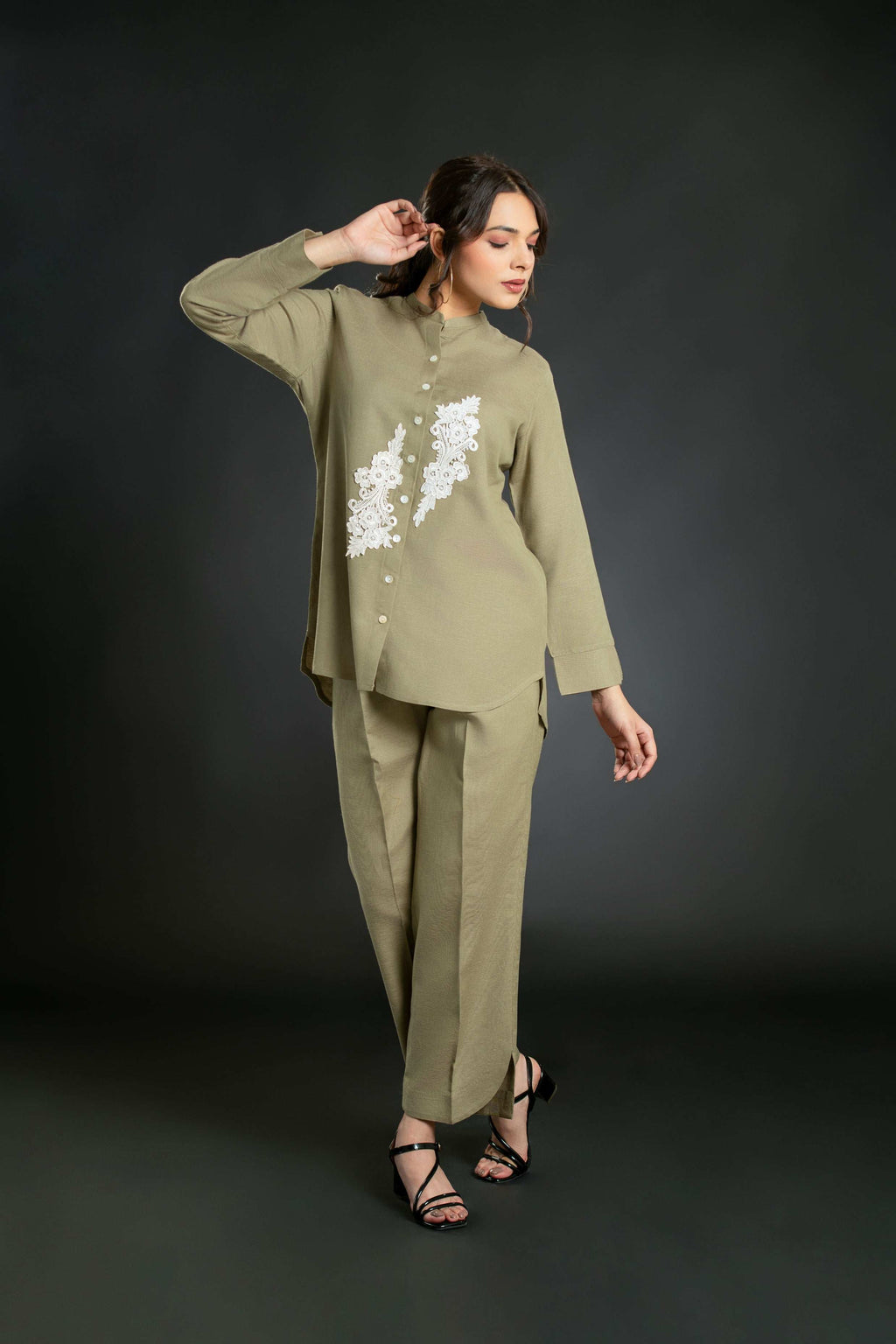 Women's Short Coord Set With Front Motifs Short Co-Ord Set