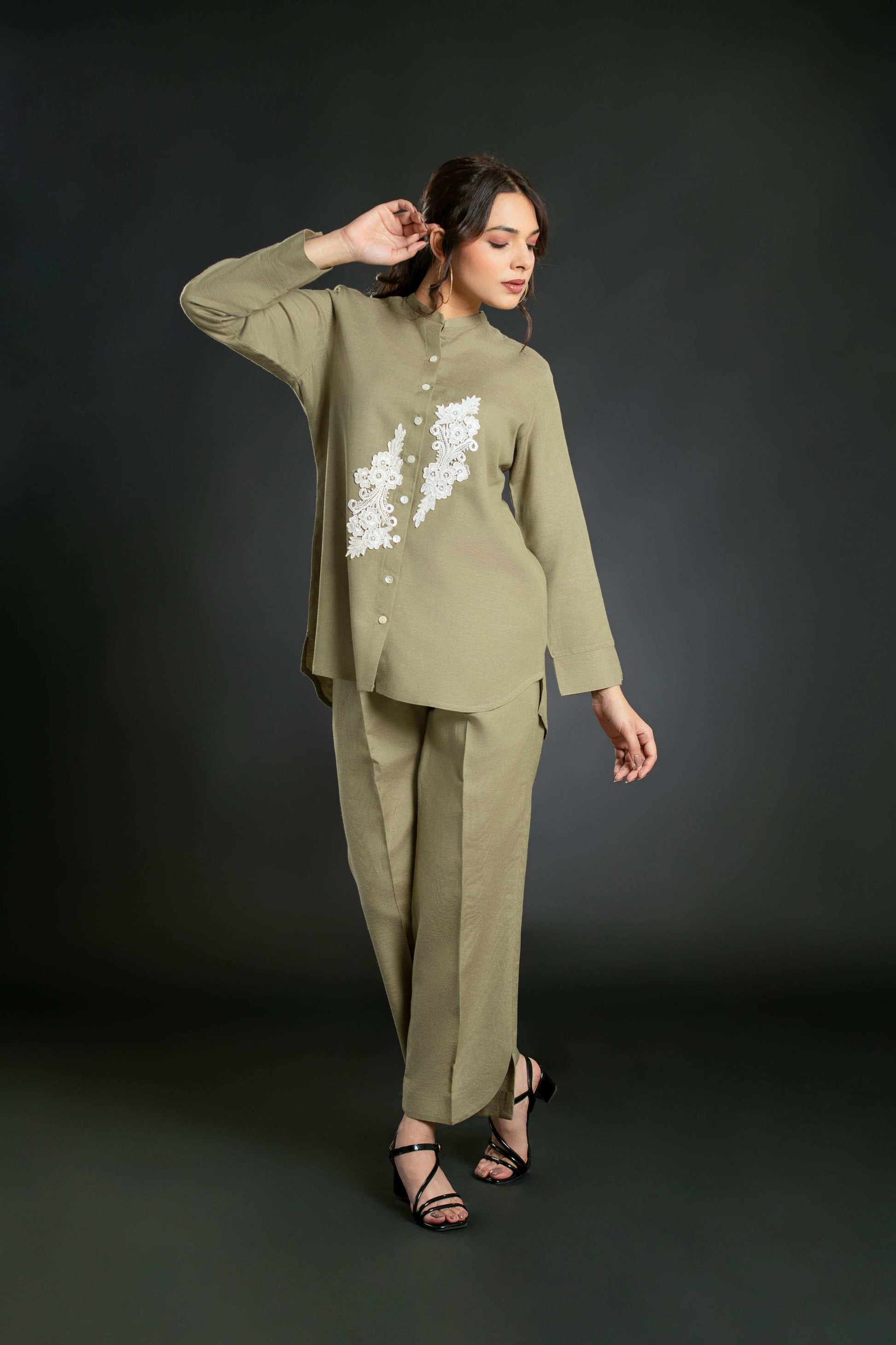 Women's Short Coord Set With Front Motifs Short Co-Ord Set